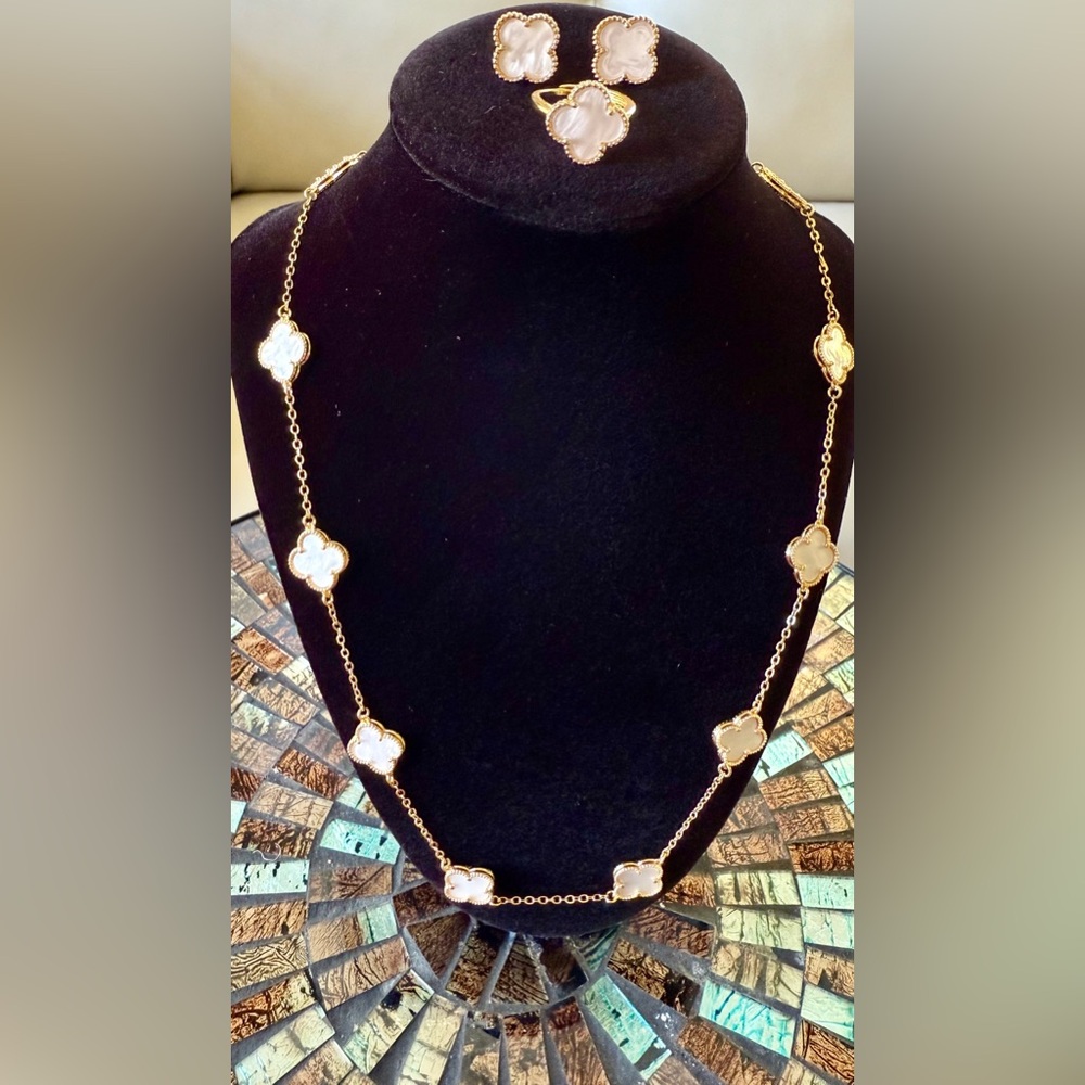 Elegant Gold-plated faux pearl Necklace, earrings and ring set.